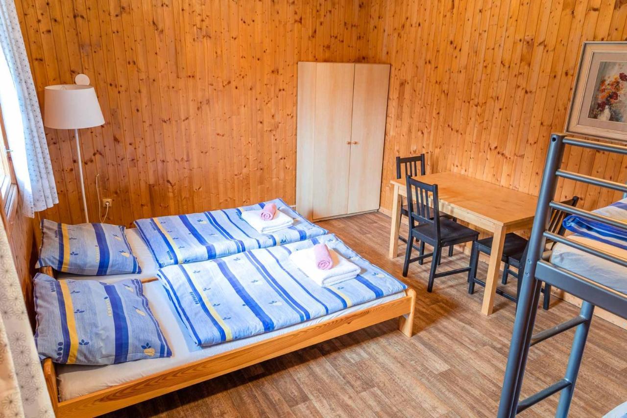 Hotel Cejch - Rekreacni Areal S Restauraci Kněžmost Zewnętrze zdjęcie
